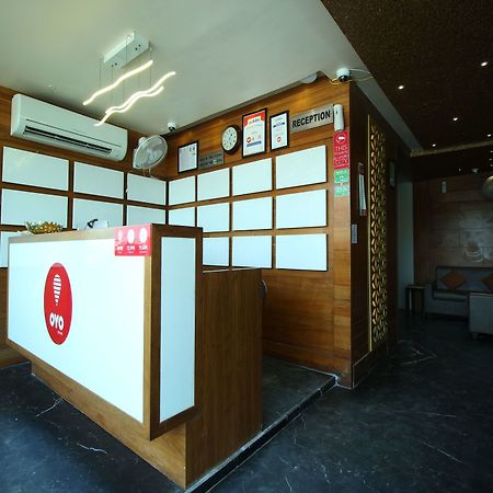Oyo 8992 Hotel Kyra Ahmedabad Extérieur photo
