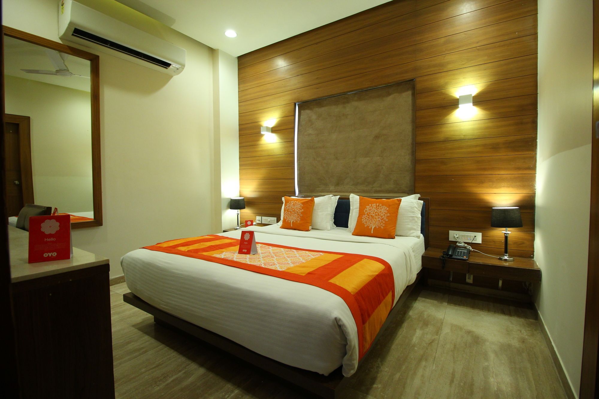 Oyo 8992 Hotel Kyra Ahmedabad Extérieur photo