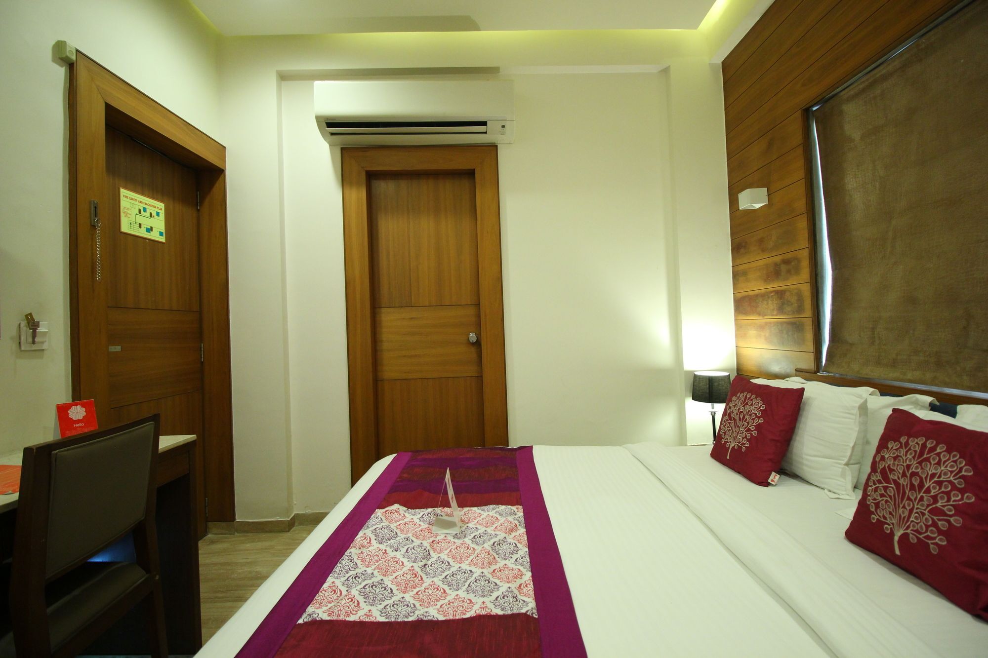 Oyo 8992 Hotel Kyra Ahmedabad Extérieur photo